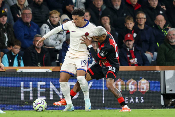 Enzo Maresca chia sẻ lý do tung Jadon Sancho vào sân.